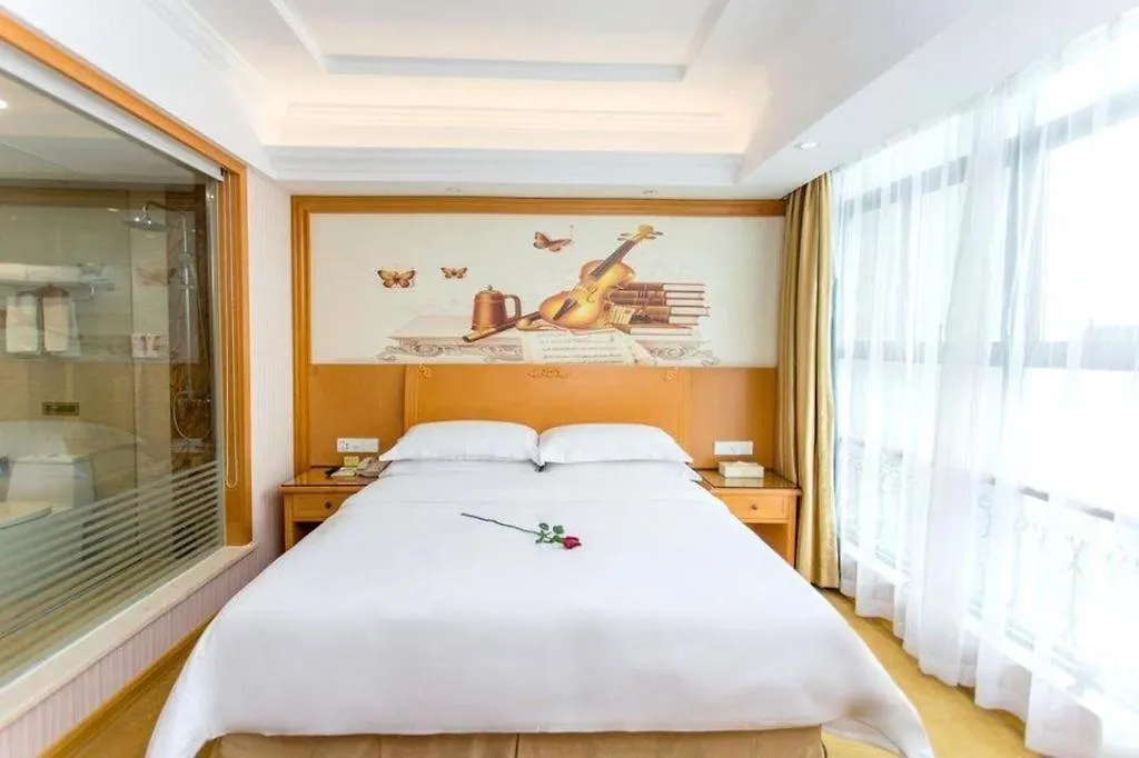 Vienna Hotel Jiangsu Kunshan Changjiang North Road Fenghuangcheng Suzhou