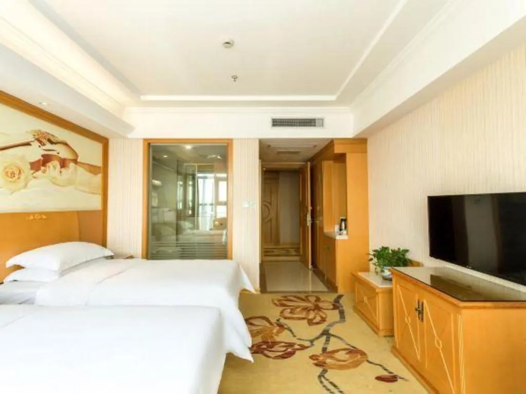 Vienna Hotel Jiangsu Kunshan Changjiang North Road Fenghuangcheng Suzhou  3*, Suzhou (Jiangsu) China