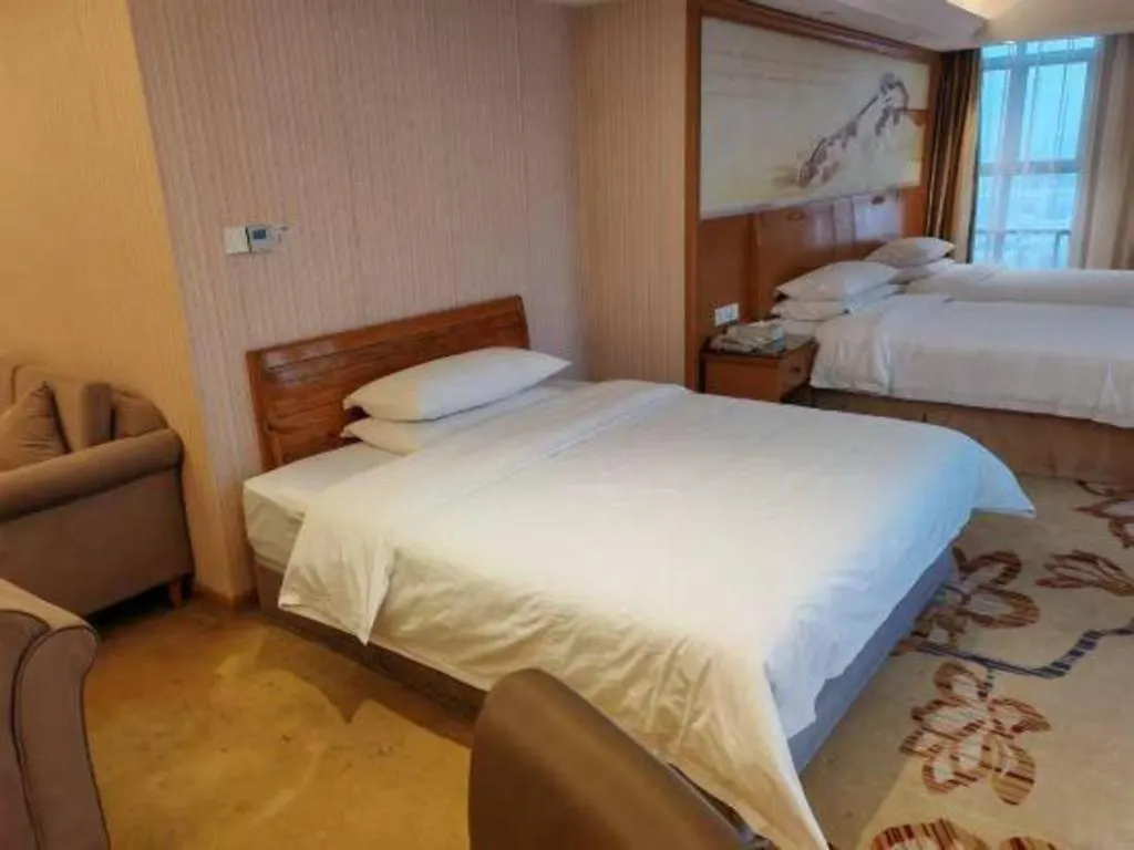 Vienna Hotel Jiangsu Kunshan Changjiang North Road Fenghuangcheng Suzhou