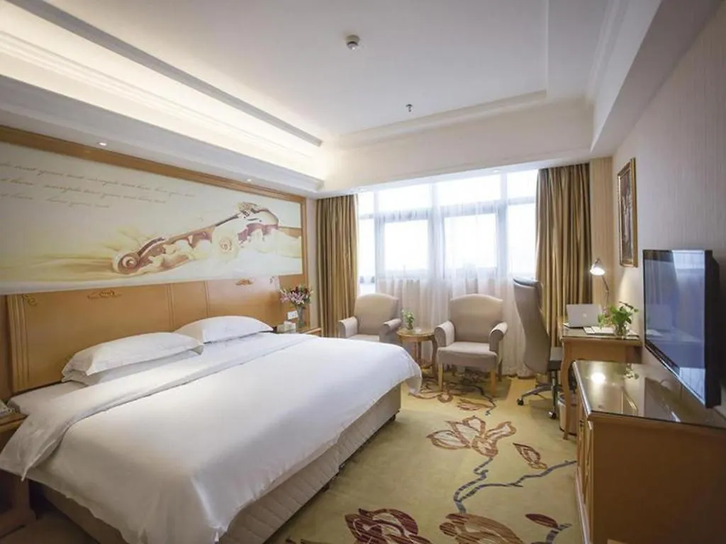 Vienna Hotel Jiangsu Kunshan Changjiang North Road Fenghuangcheng Suzhou