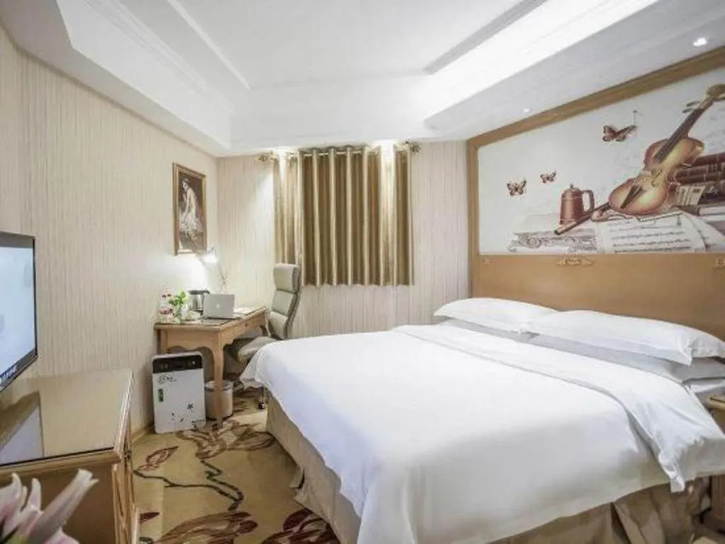Vienna Hotel Jiangsu Kunshan Changjiang North Road Fenghuangcheng Suzhou  3*, Suzhou (Jiangsu) China