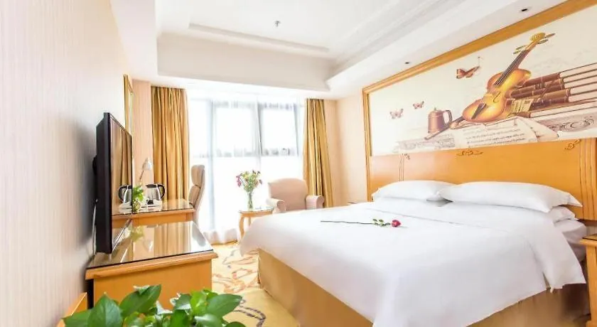 Vienna Hotel Jiangsu Kunshan Changjiang North Road Fenghuangcheng Suzhou  3*, Suzhou (Jiangsu)