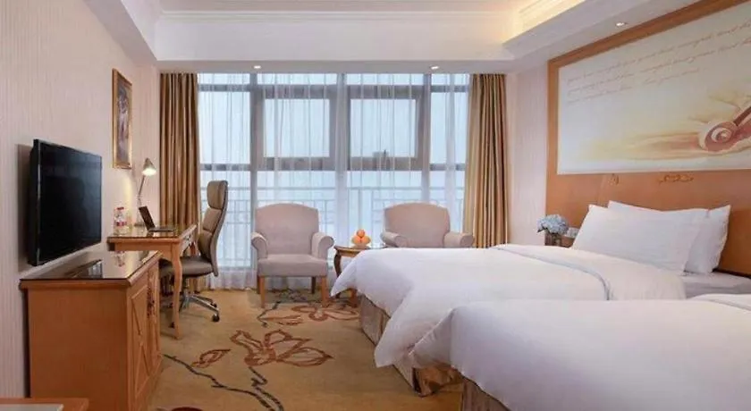 Vienna Hotel Jiangsu Kunshan Changjiang North Road Fenghuangcheng Suzhou